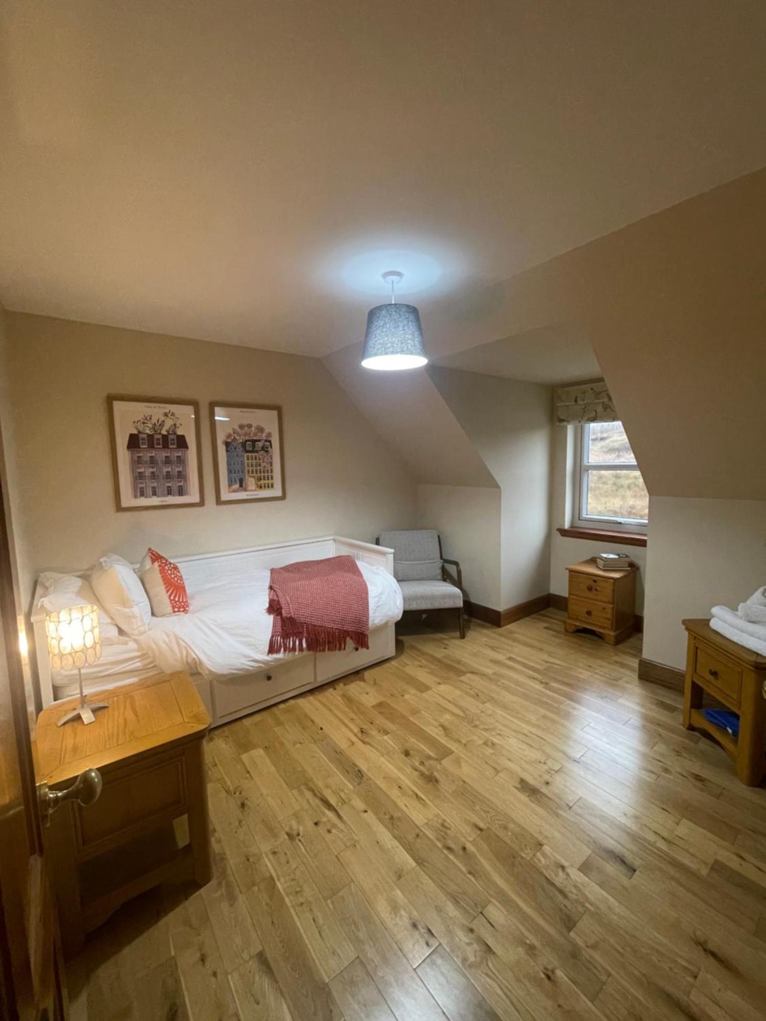 Head In The Skye - Healabhal Cottage Ose 外观 照片